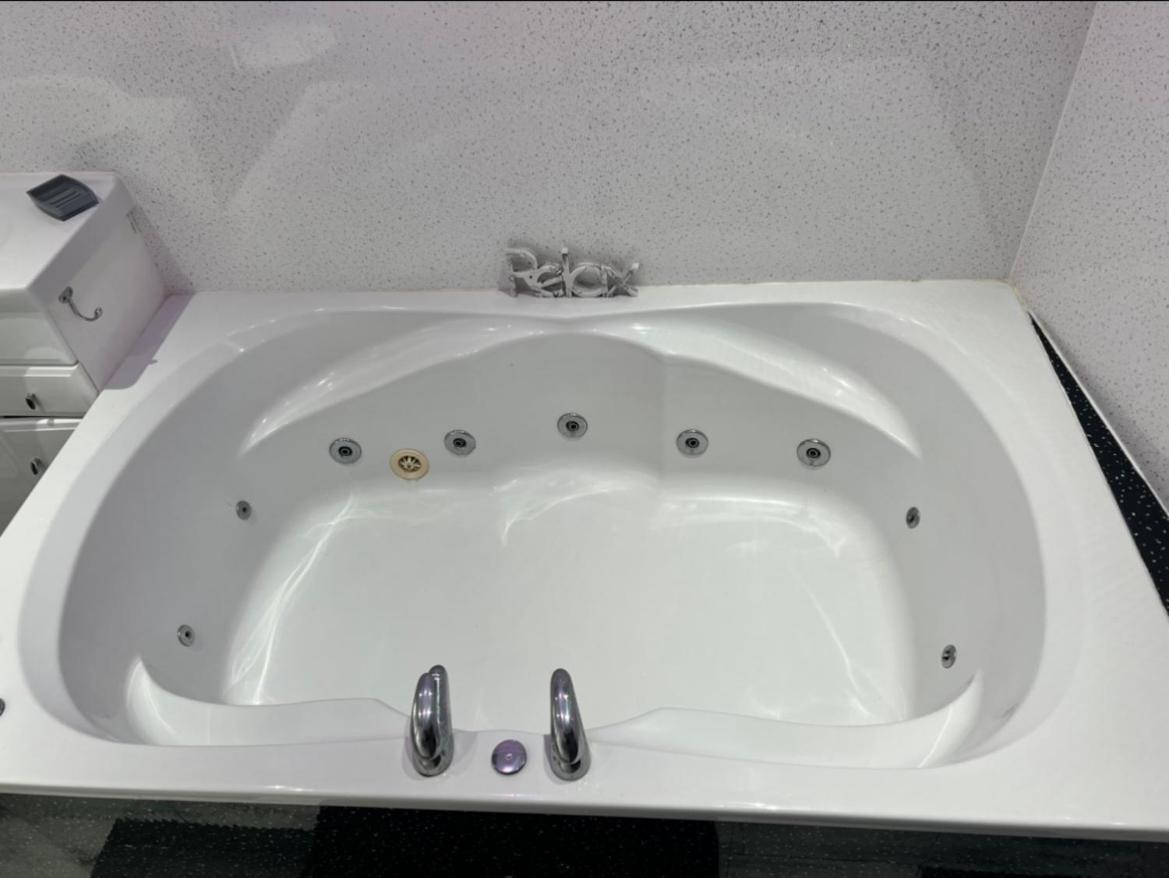 Sea View Lavish Apartment Sky Tv Whirlpool Bath Huge Balcony Newly Refurbished Бридлінгтон Екстер'єр фото