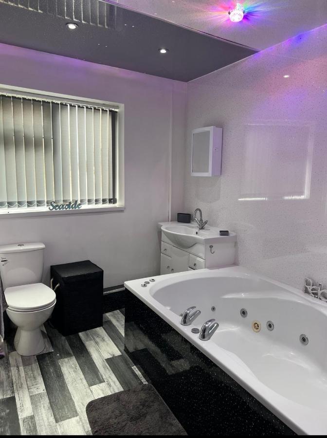 Sea View Lavish Apartment Sky Tv Whirlpool Bath Huge Balcony Newly Refurbished Бридлінгтон Екстер'єр фото