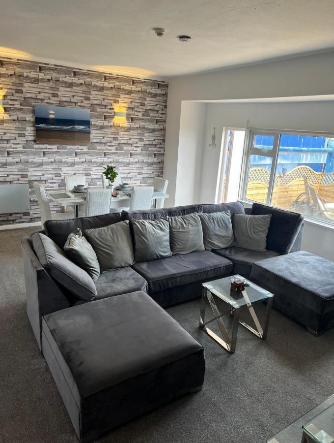 Sea View Lavish Apartment Sky Tv Whirlpool Bath Huge Balcony Newly Refurbished Бридлінгтон Екстер'єр фото